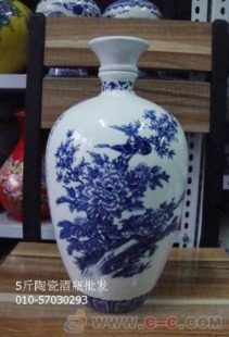 解析萬利達酒瓶 五斤陶瓷酒瓶的生產(chǎn)與酒制品應用